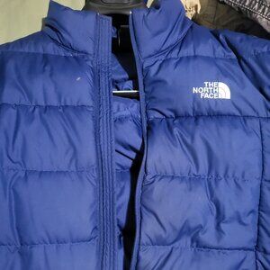 NORTH FACE BLUE BUBBLE COAT
